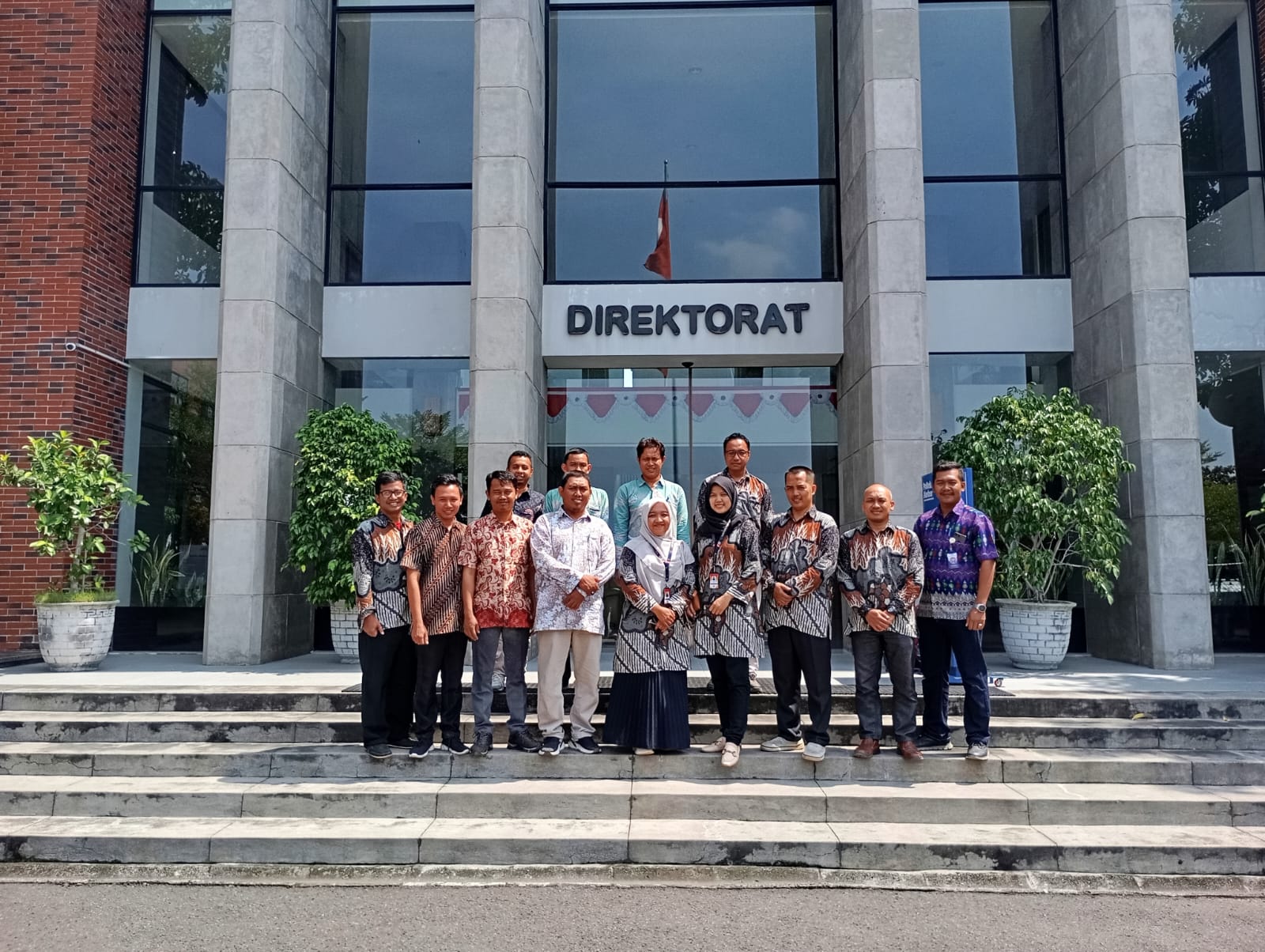STUDI BANDING DARI POLTEK ENJINERING INDORAMA PURWAKARTA